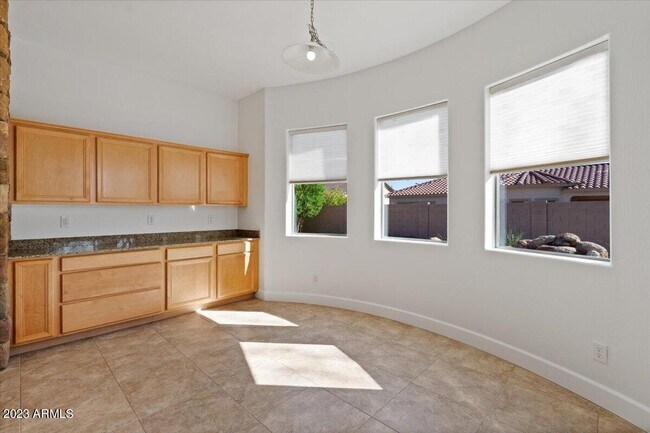 Building Photo - 2413 W Sienna Bouquet Pl