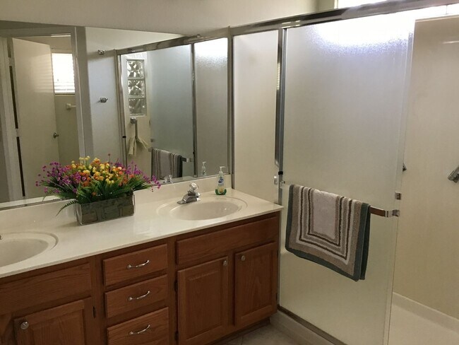 Building Photo - Charming 2BR House in Sun City West