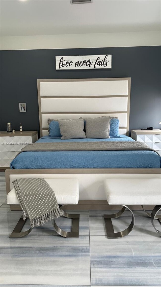 Building Photo - 13411 SW 17th Ct