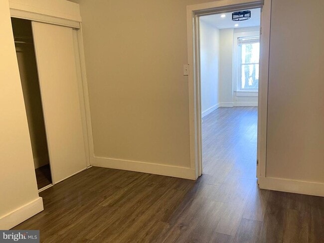 Building Photo - 21 S Main St