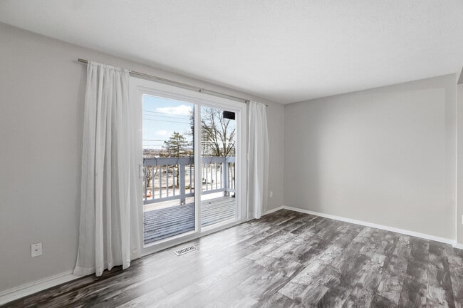 Building Photo - 315 Western Ave