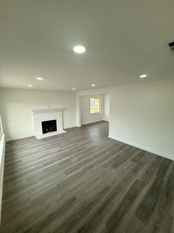 Building Photo - 9136 Clancey Ave