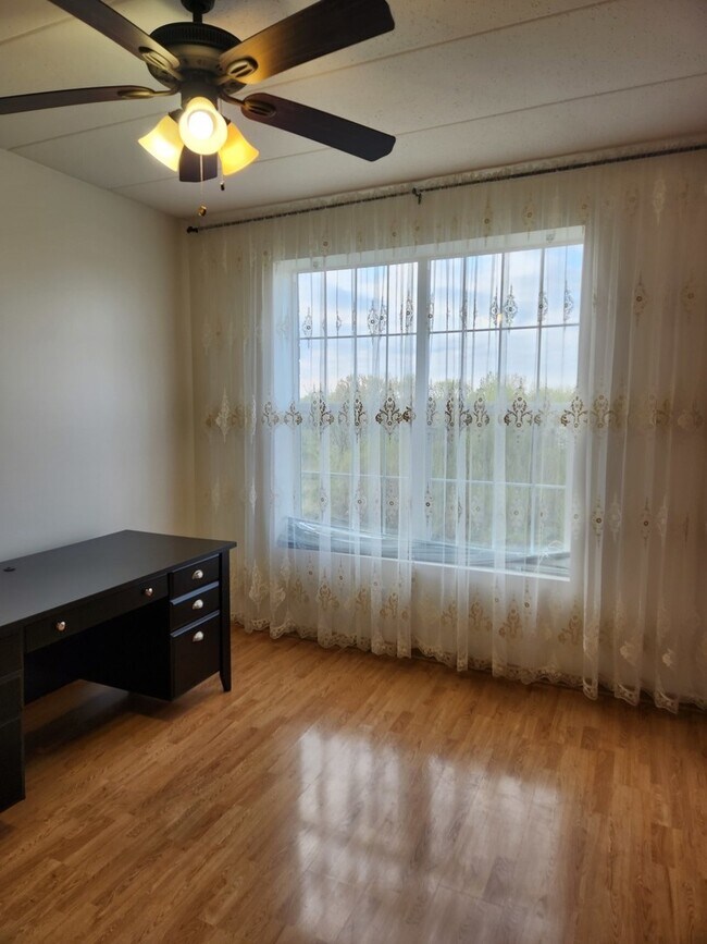 Building Photo - 9810 Liberty Cir