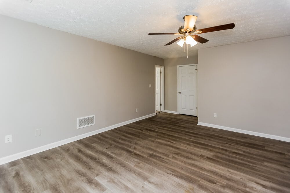 Building Photo - 6270 Beethoven Cir