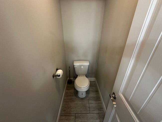 Building Photo - 5310 Crystal Dr