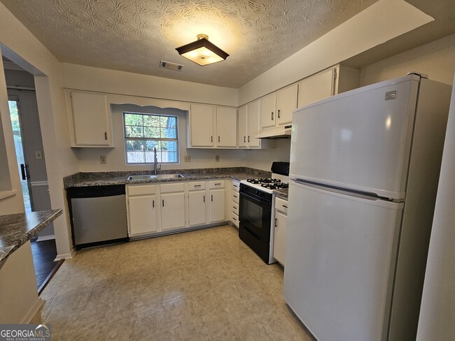 Building Photo - 3065 Shadow Walk Ln