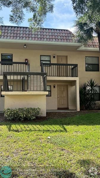 Building Photo - 6796 Palmetto Cir N