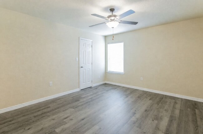 Building Photo - 2311 Duntov Dr