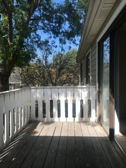 Building Photo - 232 Driftwood Ln