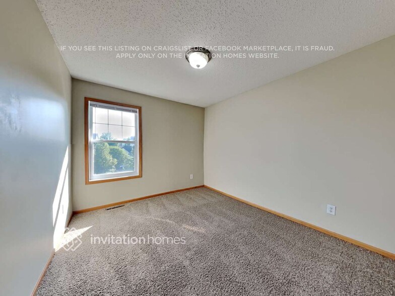 Building Photo - 11169 Walnut Ln