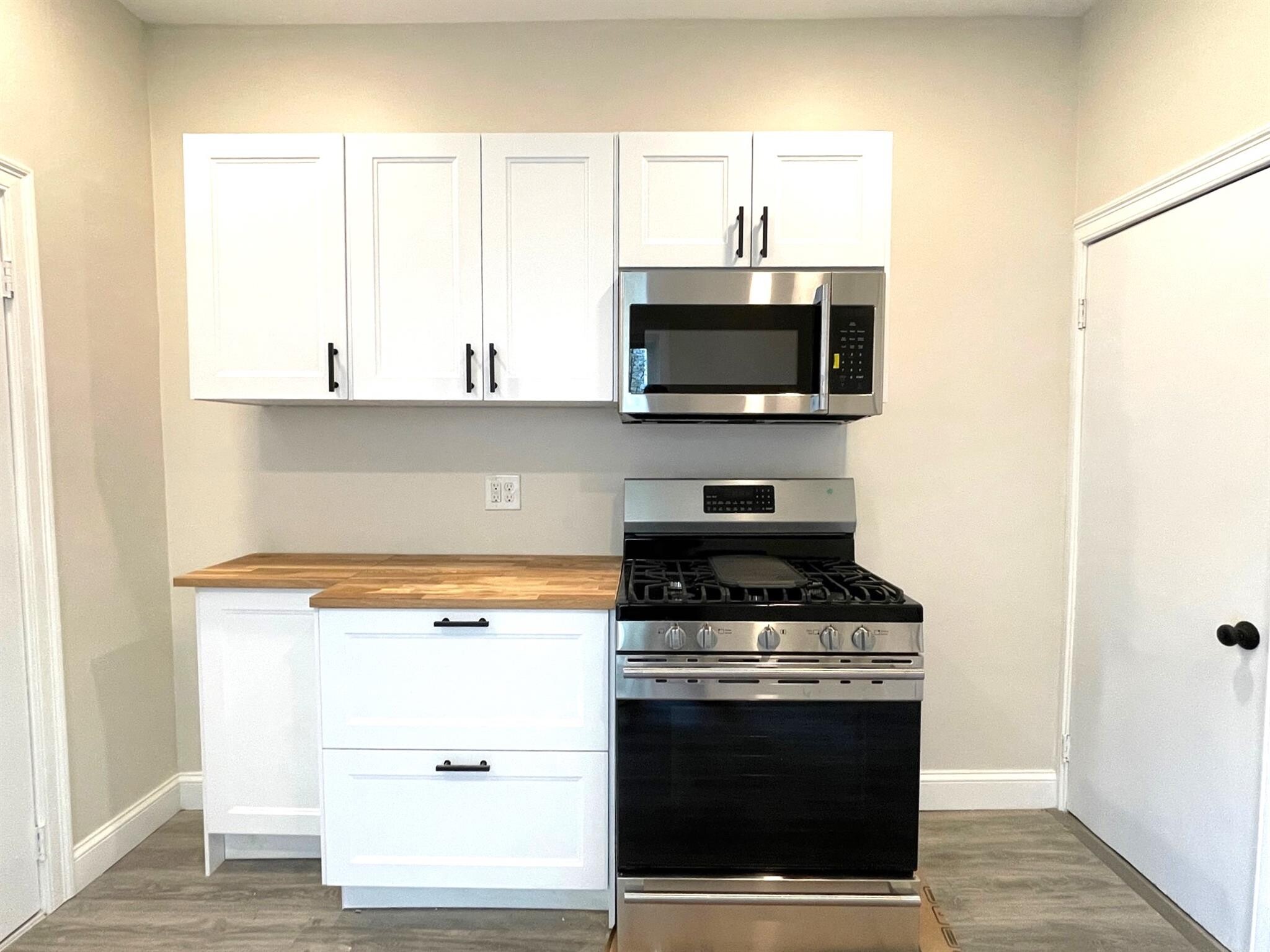 Building Photo - 26 Kenwood St