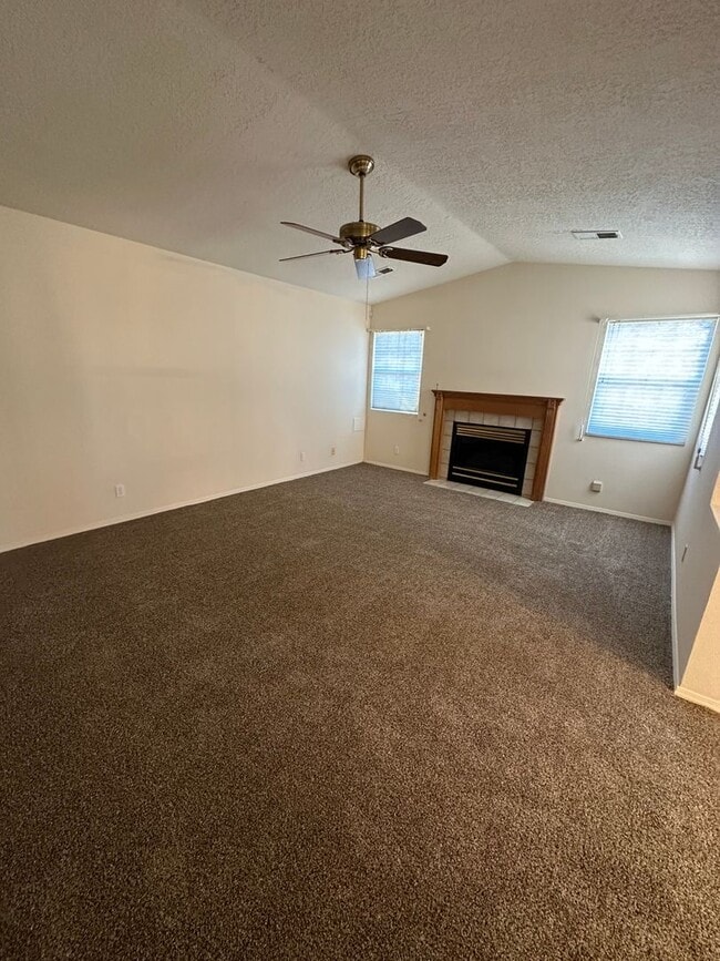 Building Photo - 1801 Regency Park Rd SE
