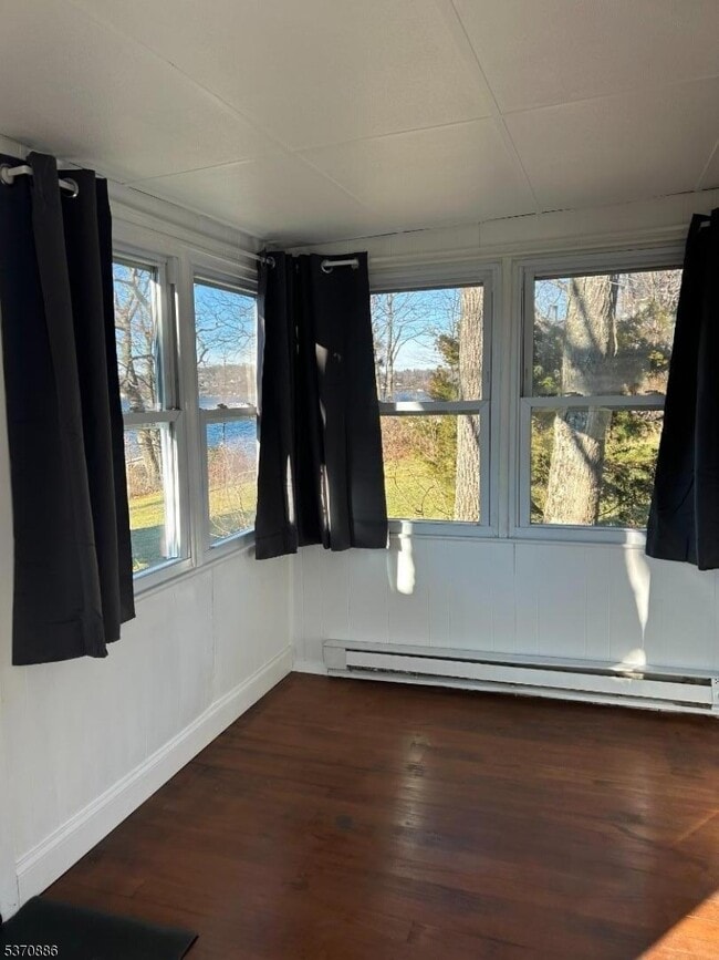 Building Photo - 19 Windemere Ave