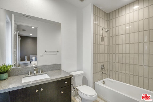 Building Photo - 20248 Willoughby Ln