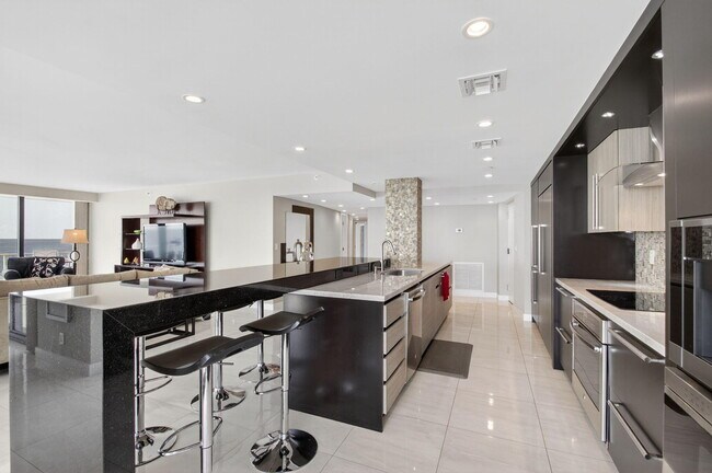 Building Photo - 3400 S Ocean Blvd