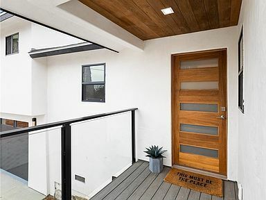 Building Photo - 2405 Juniper Ave