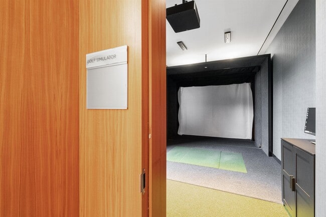 Building Photo - 99 Hudson St