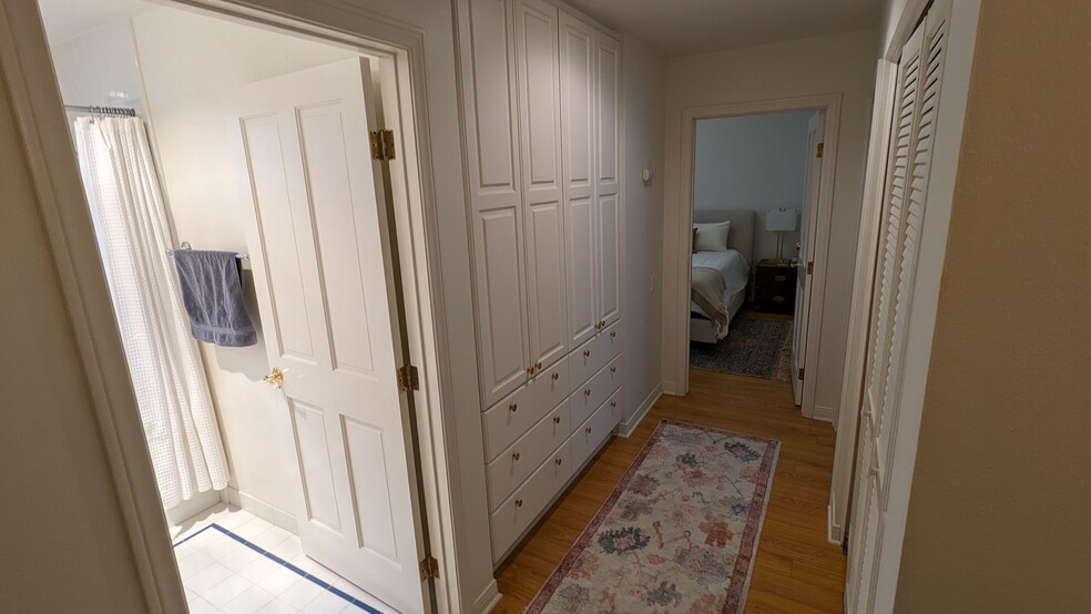 2nd Floor Hallway - 1144 Yale St