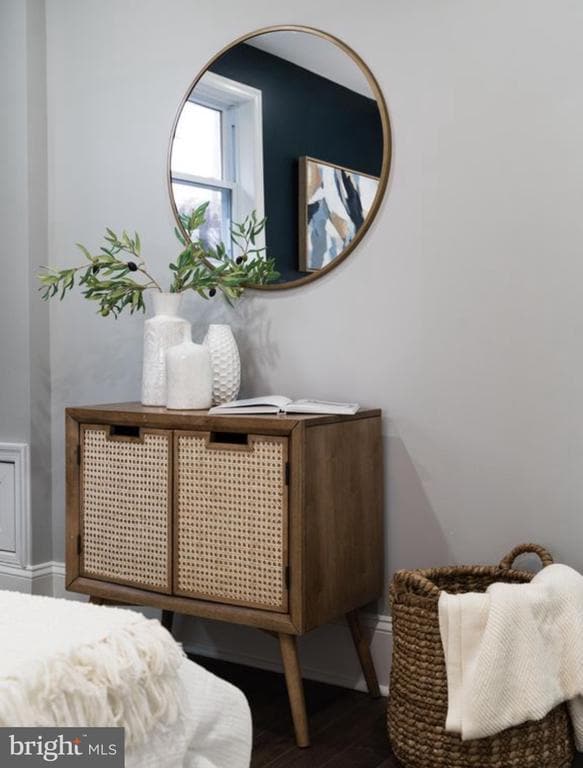 Building Photo - 612 44th St NE