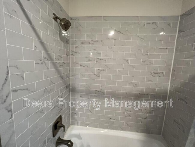 Building Photo - 8506 W 98th St