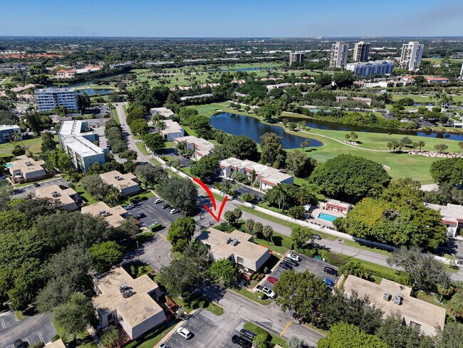 Building Photo - 1700 Embassy Dr