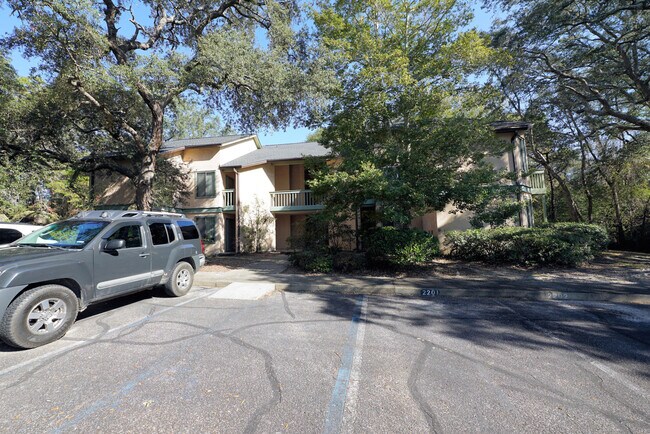 Building Photo - 55 Bay Dr