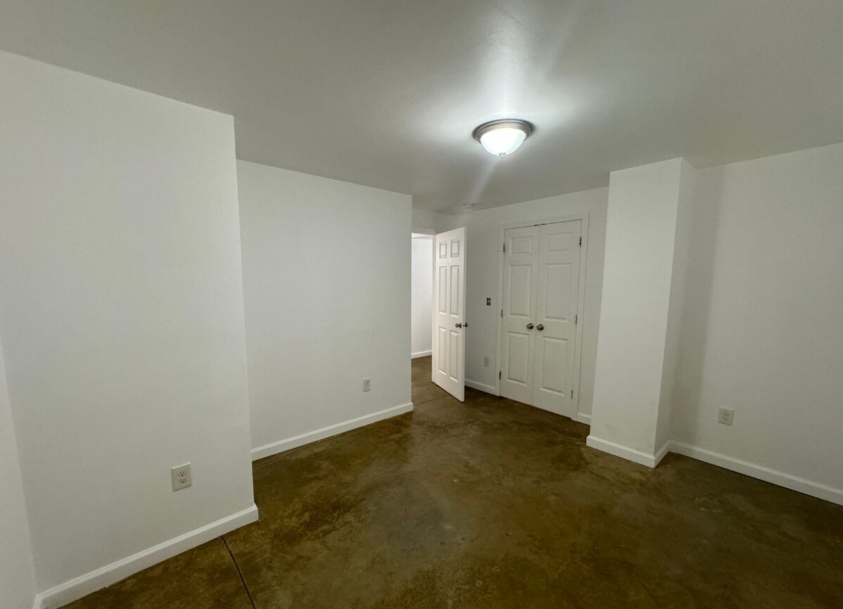 Building Photo - 74 Frankfort St