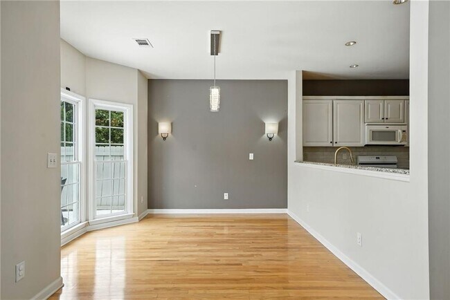 Building Photo - 3966 Kendall Cove