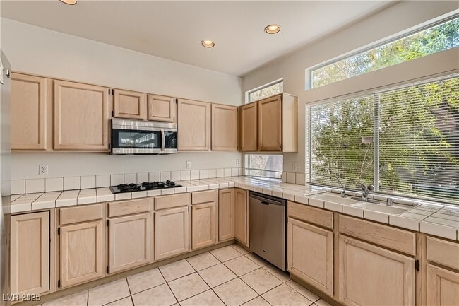 Building Photo - 2109 Club Meadows Dr