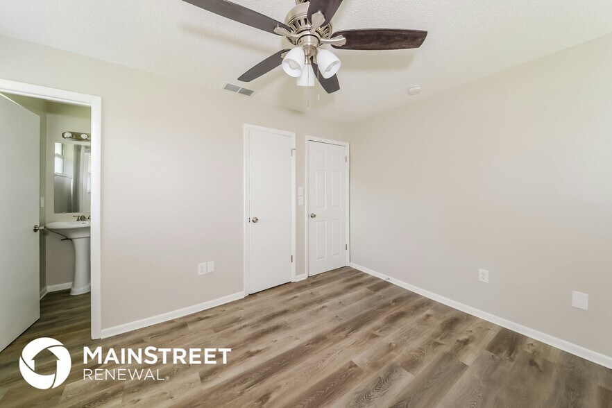Building Photo - 316 59th Ave Terrace W