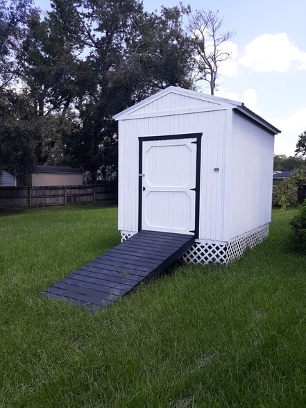 Shed - 240 Beauregard St