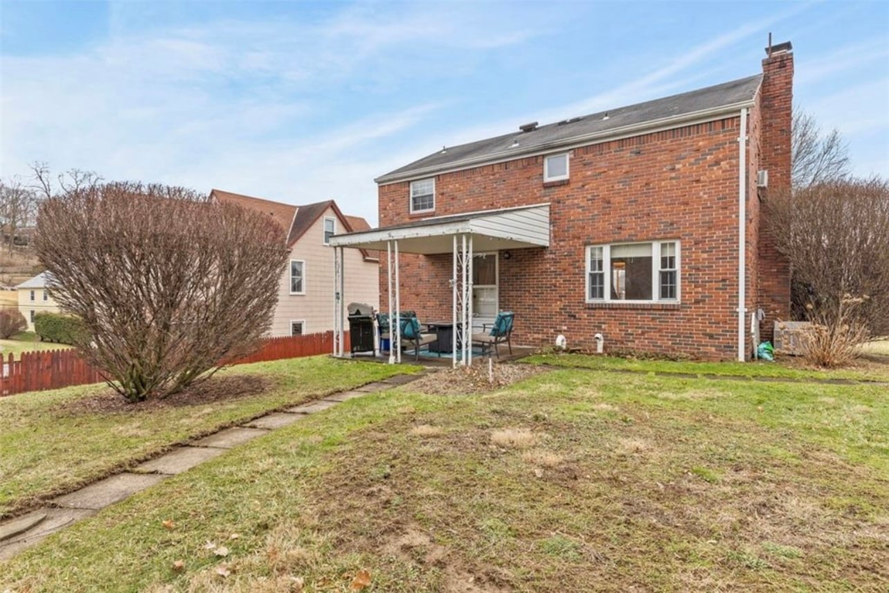 Backyard - 3642 Linden Ave