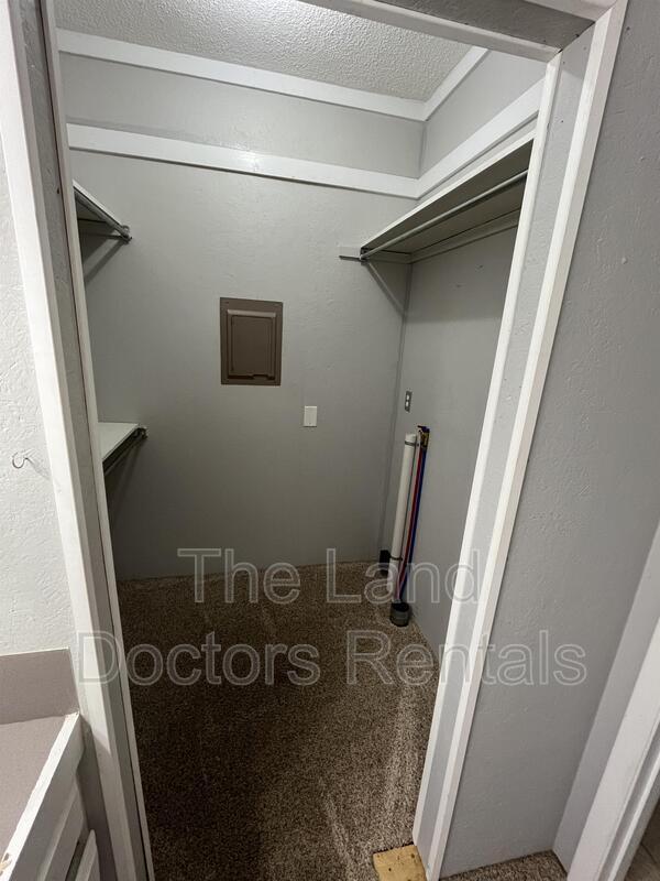 Building Photo - 11658 CR 3586