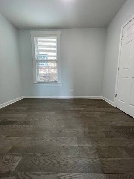 Building Photo - 2416 N Springfield Ave