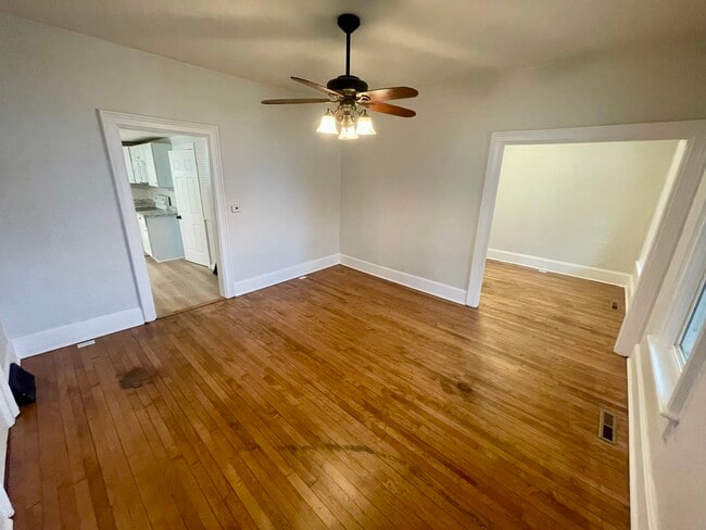 Building Photo - 360 Grove St