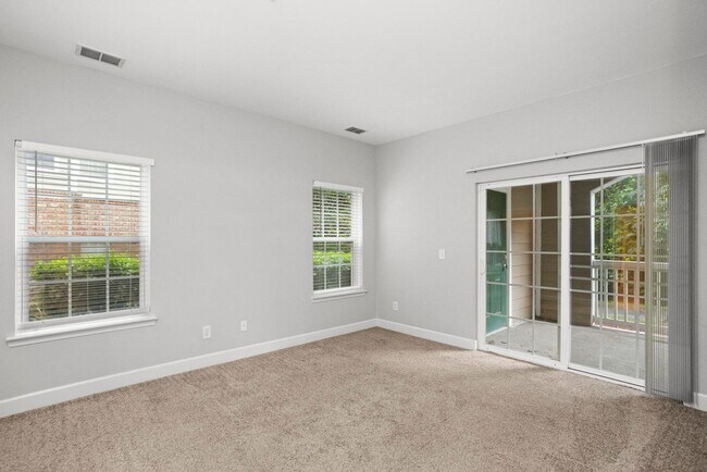 Building Photo - 8441 Callabee Way