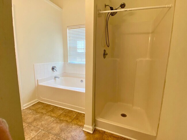 Building Photo - Douglasville Rental