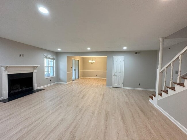 Building Photo - 4100 Riverlook Pkwy SE