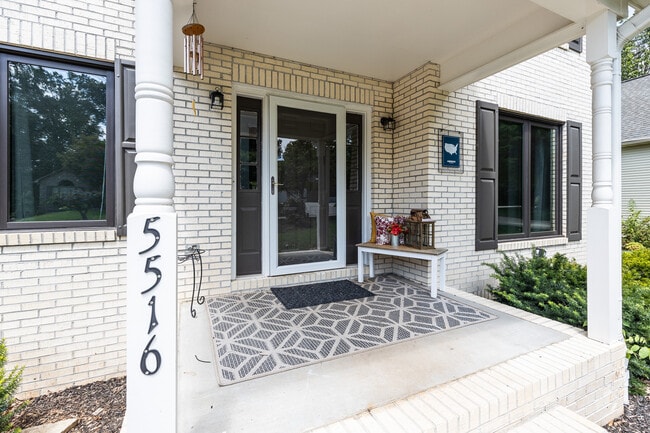 Building Photo - 5516 Oakside Dr