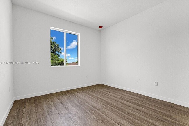 Building Photo - 22445 SW 125th Ave