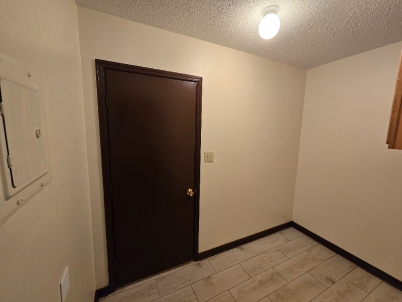 Building Photo - 199 Lakeside Ln