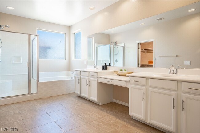 Building Photo - 7733 Harthill Park Ave