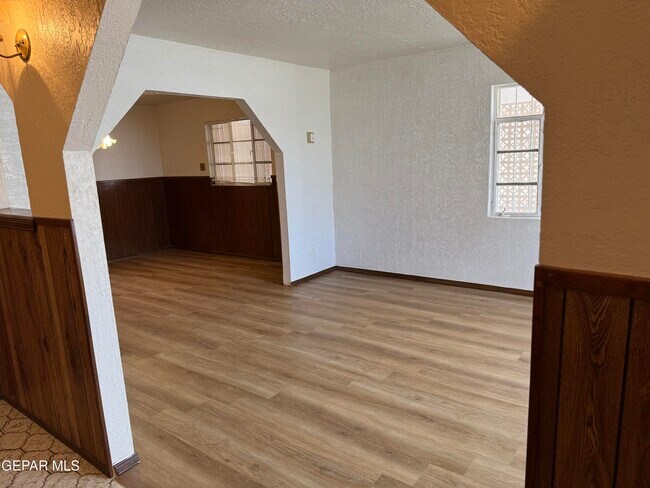 Building Photo - 9351 Carranza Dr