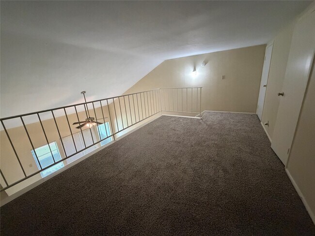 Building Photo - 14777 Wunderlich Dr