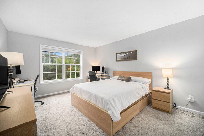 Building Photo - 2765 Barclay Way