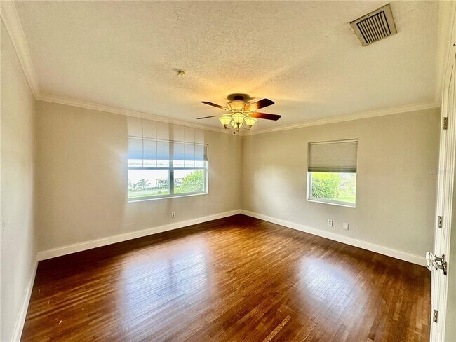 Building Photo - 1300 Lake Ariana Blvd