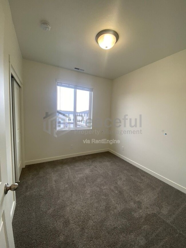 Building Photo - 1036 W 530 S