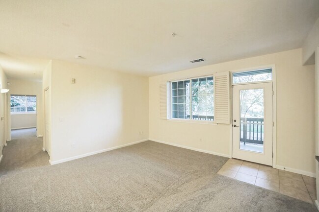 Building Photo - Charming 3BR Condo in Arvada