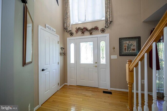 Building Photo - 740 Hickory Limb Cir
