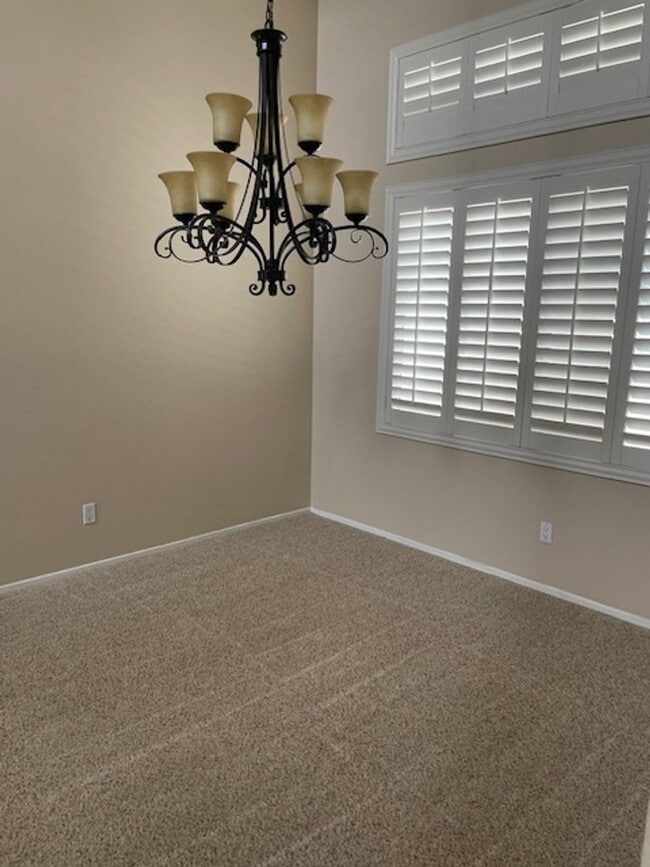 Building Photo - Paloma Del Sol Home